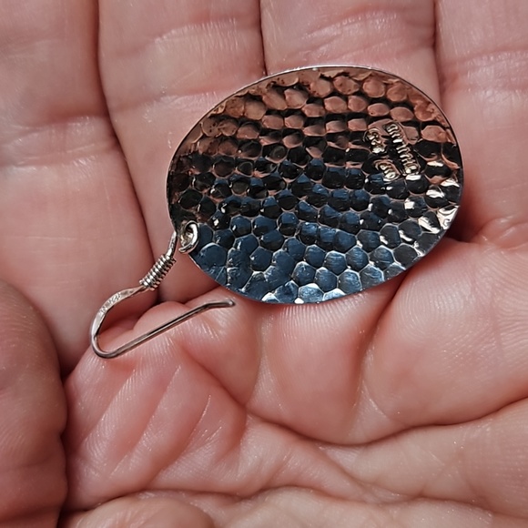 😍925 Silver Hammered design Earrings😍 - Picture 4 of 6